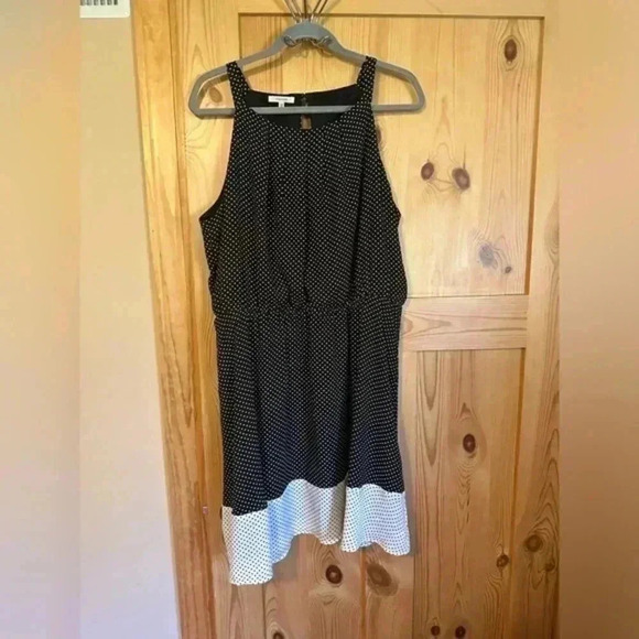 Women’s Black and White‎ Polkadot Dress Size 1 - Picture 1 of 11